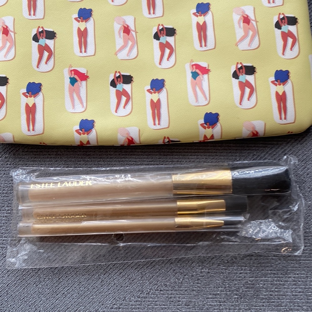 Ipsy Makeup Bag New with Brushes - Picture 7 of 10